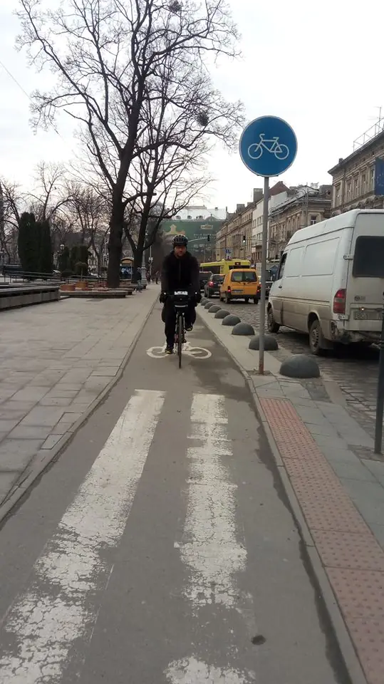 Велодоріжка у Львові, фото - постановка